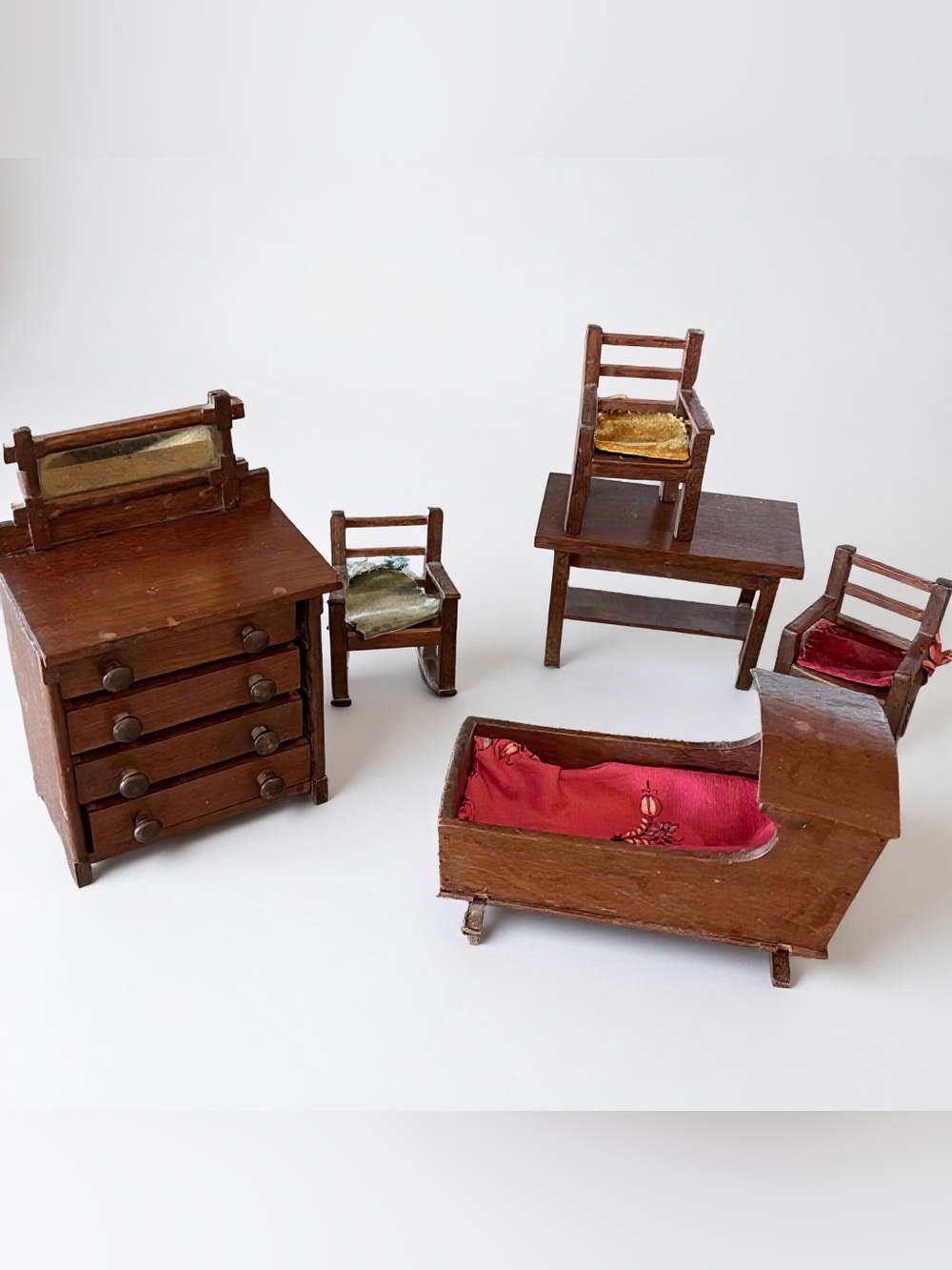 Dollhouse furniture